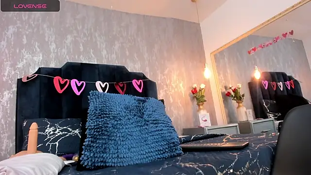 Isis ariany  online show from March 7, 3:49 pm