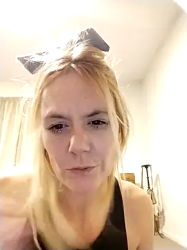 Sliprynip69 online show from April 15, 11:39 am