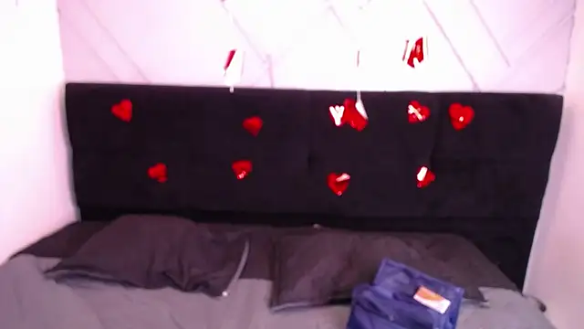 Snapshot of dalmonn_lennoxx chatting on February 13, 6:38 pm dalmonn lennoxx online show from February 13, 6:38 pm