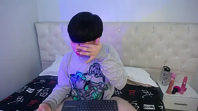 Snapshot of dalmonn_lennoxx chatting on March 7, 8:22 pm dalmonn lennoxx online show from March 7, 8:22 pm