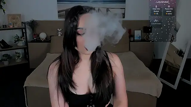 Snapshot of Noirael chatting on October 3, 8:50 pm Noirael online show from October 3, 8:50 pm