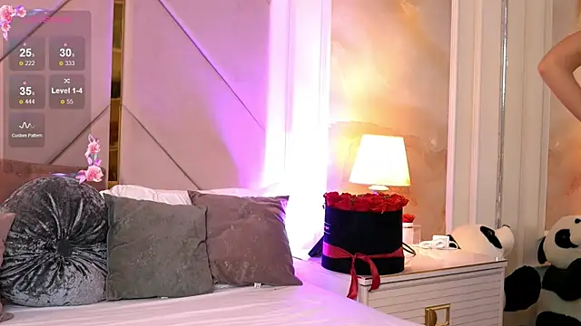 Alexaheyess online show from December 4, 6:12 am