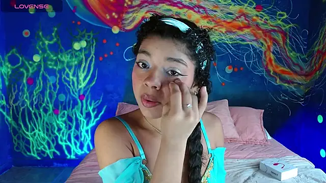 lucie petite online show from September 18, 6:21 pm