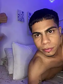 Snapshot of Dannytwinksxxx chatting on June 3, 2:58 am Dannytwinksxxx online show from June 3, 2:58 am