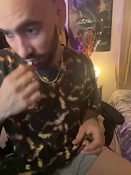 Snapshot of darkdesire_01 chatting on January 21, 1:50 am darkdesire 01 online show from January 21, 1:50 am