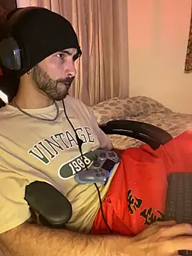 Snapshot of darkdesire_01 chatting on January 24, 2:39 am darkdesire 01 online show from January 24, 2:39 am