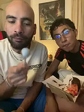 Snapshot of darkdesire_01 chatting on February 8, 1:22 am darkdesire 01 online show from February 8, 1:22 am