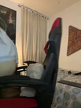 Snapshot of darkdesire_01 chatting on February 14, 1:13 am darkdesire 01 online show from February 14, 1:13 am