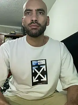 Snapshot of darkdesire_01 chatting on March 2, 11:53 pm darkdesire 01 online show from March 2, 11:53 pm