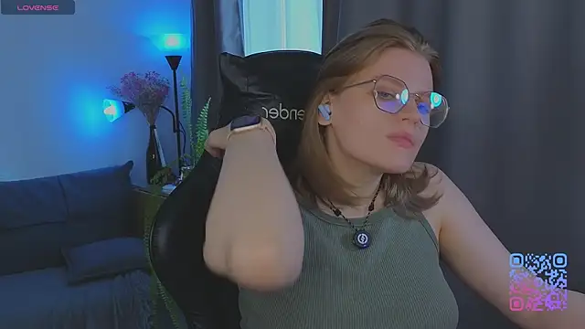  JessieVibes online show from June 7, 1:48 pm