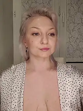 Snapshot of Anesteishen chatting on December 20, 3:19 pm Anesteishen online show from December 20, 3:19 pm