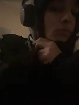 Snapshot of mollyEXD chatting on October 24, 6:37 pm mollyEXD online show from October 24, 6:37 pm