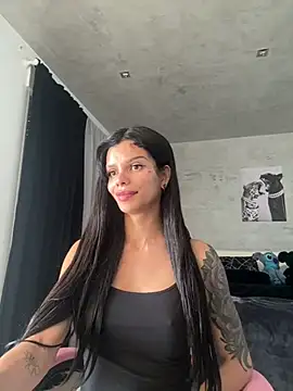 Snapshot of Rosariolovex chatting on February 18, 1:44 pm Rosariolovex online show from February 18, 1:44 pm