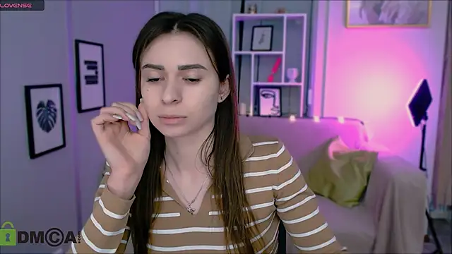 Snapshot of flora_ri chatting on January 24, 12:31 pm flora ri online show from January 24, 12:31 pm