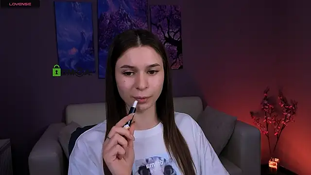 flora ri online show from December 19, 9:33 pm