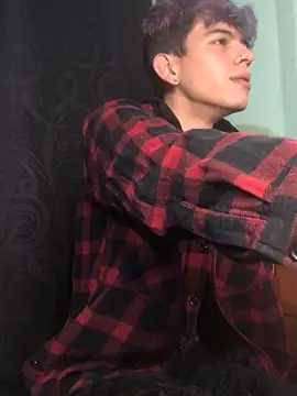 Snapshot of Mickey_Magic chatting on January 18, 9:45 am Mickey Magic online show from January 18, 9:45 am