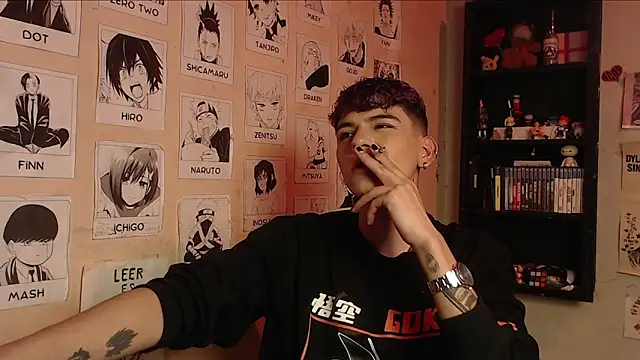 Snapshot of Mickey_Magic chatting on January 27, 3:58 am Mickey Magic online show from January 27, 3:58 am