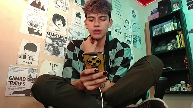 Snapshot of Mickey_Magic chatting on March 1, 2:37 am Mickey Magic online show from March 1, 2:37 am