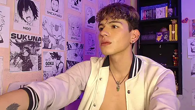 Snapshot of Mickey_Magic chatting on March 3, 8:27 am Mickey Magic online show from March 3, 8:27 am