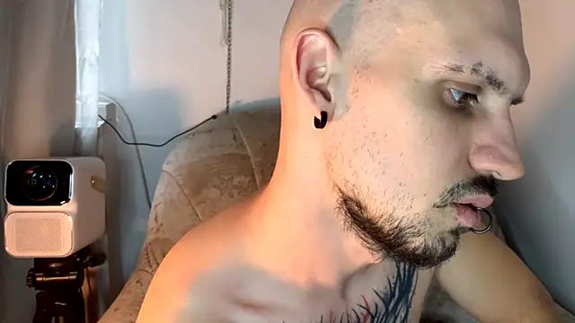 AssHunter4k online show from February 12, 8:16 am