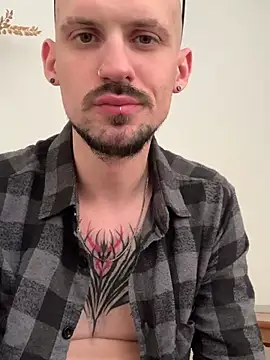AssHunter4k online show from February 16, 2:43 pm
