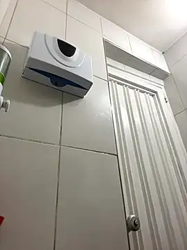 Snapshot of Miia_Jazmin chatting on October 6, 4:04 pm Miia Jazmin online show from October 6, 4:04 pm