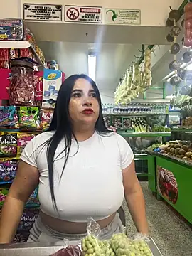 Snapshot of Miia_Jazmin chatting on November 7, 5:13 pm Miia Jazmin online show from November 7, 5:13 pm