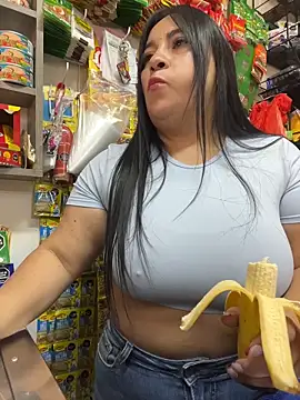 Snapshot of Miia_Jazmin chatting on November 11, 4:18 pm Miia Jazmin online show from November 11, 4:18 pm