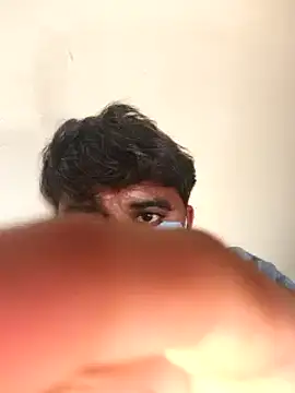 Snapshot of Raziv_komal143 chatting on January 16, 8:43 am Raziv komal143 online show from January 16, 8:43 am