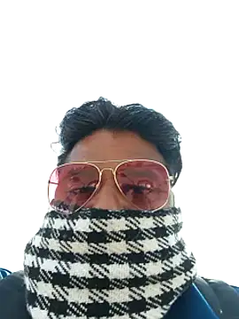 Snapshot of Raziv_komal143 chatting on March 3, 5:31 am Raziv komal143 online show from March 3, 5:31 am