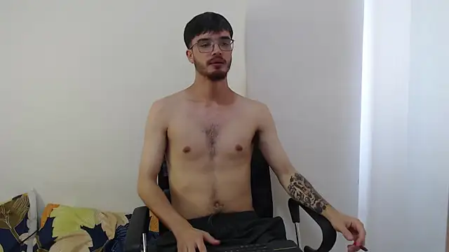 Snapshot of Aleex_Miller chatting on September 26, 7:29 pm Aleex Miller online show from September 26, 7:29 pm