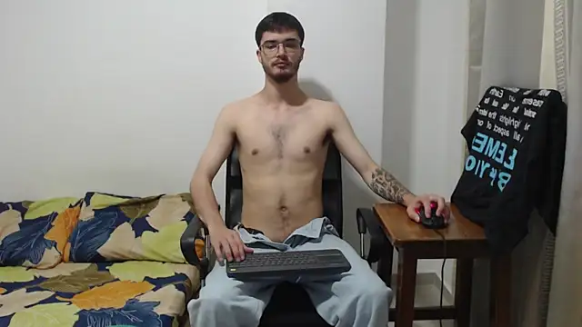 Snapshot of Aleex_Miller chatting on October 23, 6:45 am Aleex Miller online show from October 23, 6:45 am