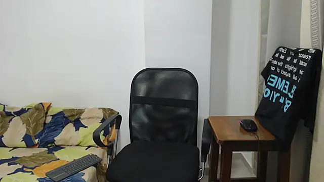 Snapshot of Aleex_Miller chatting on October 24, 11:23 pm Aleex Miller online show from October 24, 11:23 pm