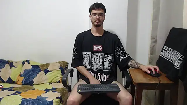 Snapshot of Aleex_Miller chatting on October 30, 1:51 am Aleex Miller online show from October 30, 1:51 am