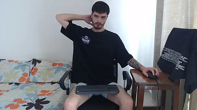 Snapshot of Aleex_Miller chatting on November 4, 2:49 pm Aleex Miller online show from November 4, 2:49 pm