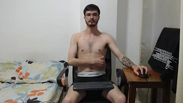 Snapshot of Aleex_Miller chatting on November 8, 4:23 am Aleex Miller online show from November 8, 4:23 am