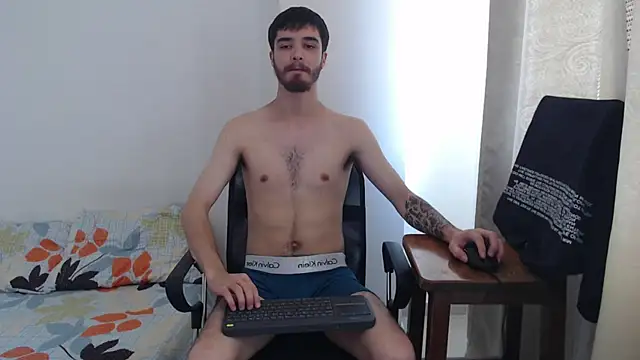 Snapshot of Aleex_Miller chatting on November 8, 4:29 pm Aleex Miller online show from November 8, 4:29 pm