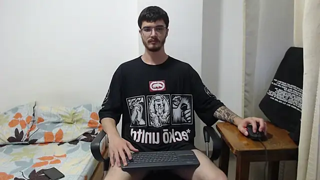 Snapshot of Aleex_Miller chatting on November 11, 4:56 am Aleex Miller online show from November 11, 4:56 am