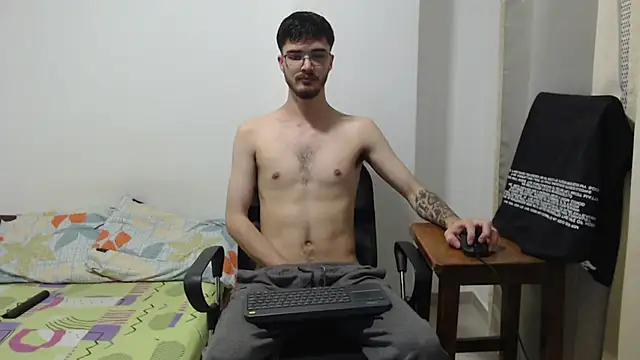 Snapshot of Aleex_Miller chatting on November 23, 4:23 am Aleex Miller online show from November 23, 4:23 am