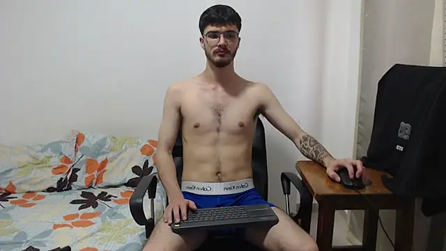 Snapshot of Aleex_Miller chatting on November 27, 11:56 am Aleex Miller online show from November 27, 11:56 am