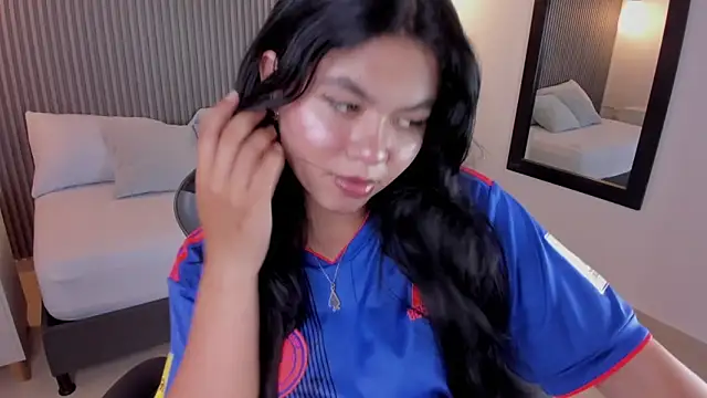 Snapshot of adarna13_ chatting on June 17, 7:26 pm adarna13 online show from June 17, 7:26 pm