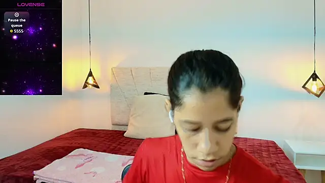 Snapshot of Connie_Bell chatting on February 6, 6:33 pm Connie Bell online show from February 6, 6:33 pm