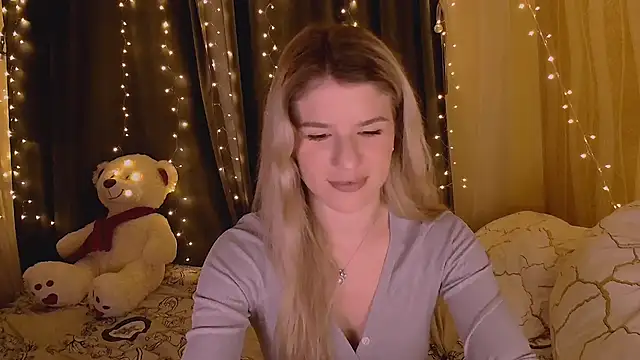 Melissa smith  online show from February 3, 8:25 pm