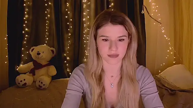 Melissa smith  online show from February 15, 8:27 pm