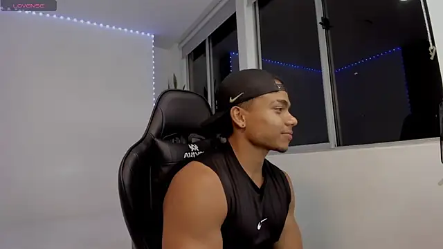 XavierColeman online show from April 30, 1:23 am