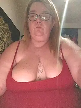 diosacurvy1984 online show from November 14, 10:51 pm