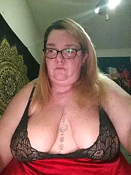 diosacurvy1984 online show from February 11, 11:10 pm