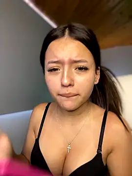 Snapshot of Sofia18_pinkk chatting on November 26, 7:59 pm Sofia18 pinkk online show from November 26, 7:59 pm