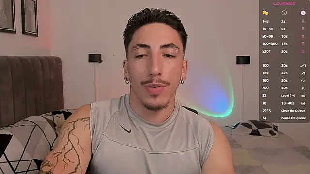 Snapshot of dylanspencer28 chatting on January 27, 11:54 pm dylanspencer28 online show from January 27, 11:54 pm