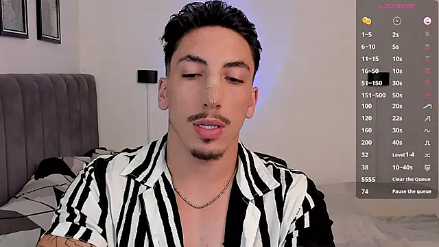 Snapshot of dylanspencer28 chatting on February 26, 7:05 pm dylanspencer28 online show from February 26, 7:05 pm
